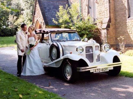 Украшение свадебных автомобилей
