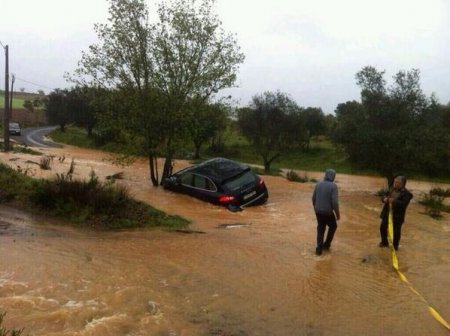 Потоп в Португалии осложнил жизнь экипажам