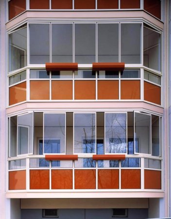 Преимущество остекления балкона и лоджий пластиковыми окнами