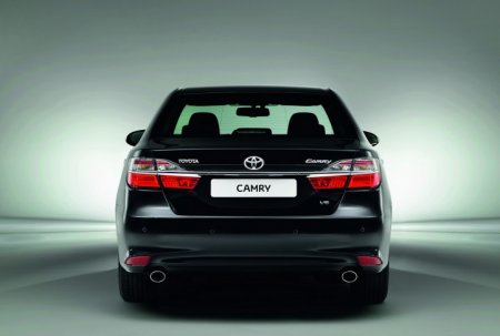 Toyota Camry - японское качество и европейский стиль
