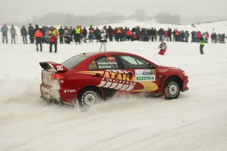 На литовском “Halls Winter Rally” победу одержали латыши