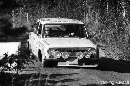 7 Kyösti Hämäläinen (Кюёсти Хямяляйнен) - Lionel Hennebel , Lada 1600 (Lada 21011) , ралли финляндии 1980 года