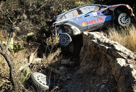 Руководство Hyundai Motorsport раскритиковало Невилля за аварию