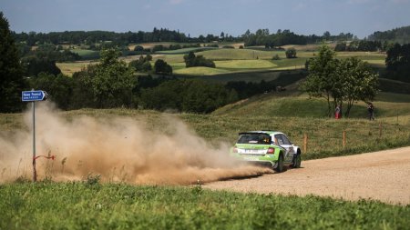 WRC2: впереди Skoda, но не представители завода