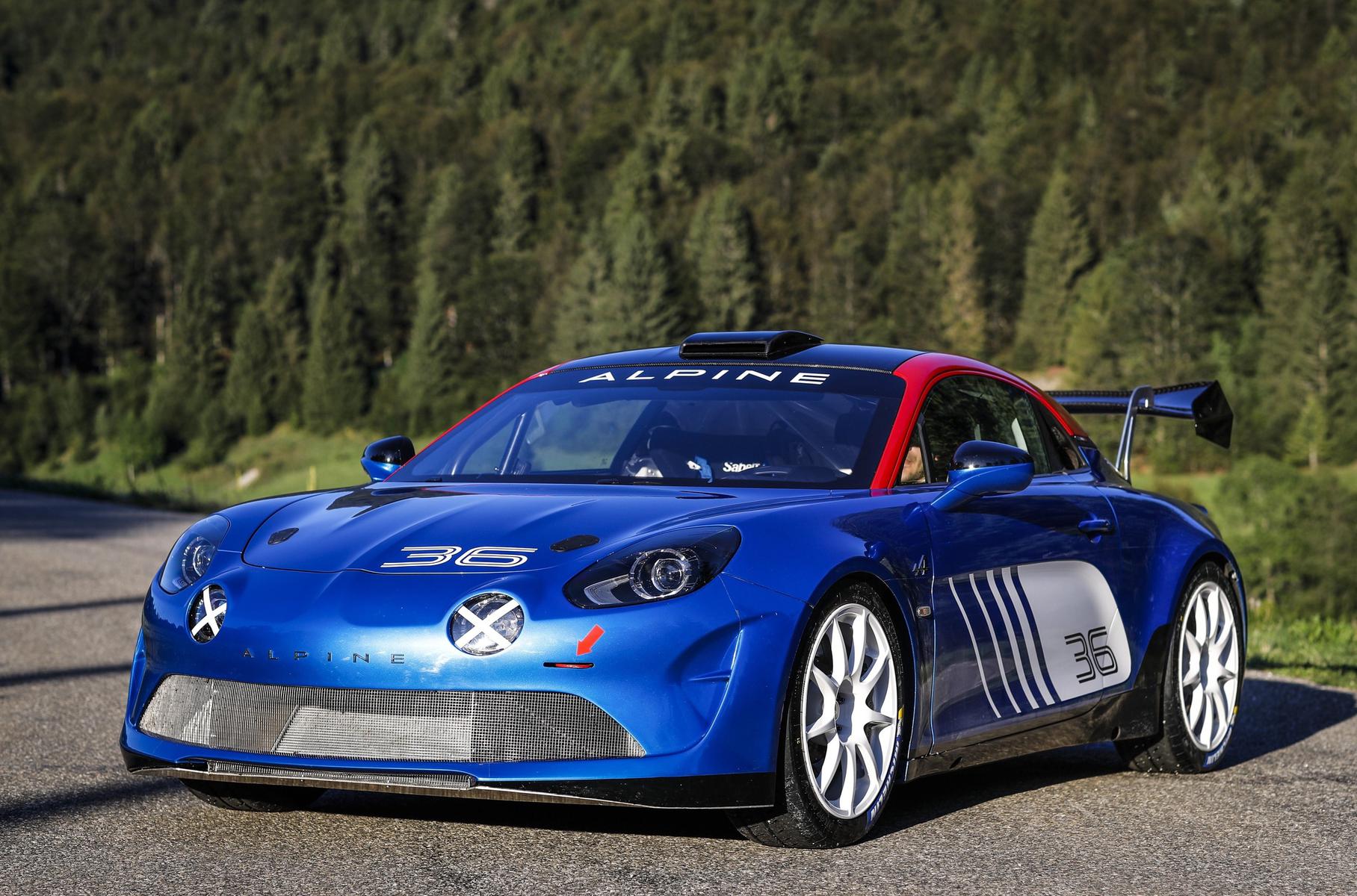 Принадлежащий Renault бренд Alpine представил раллийный вариант купе A110. 